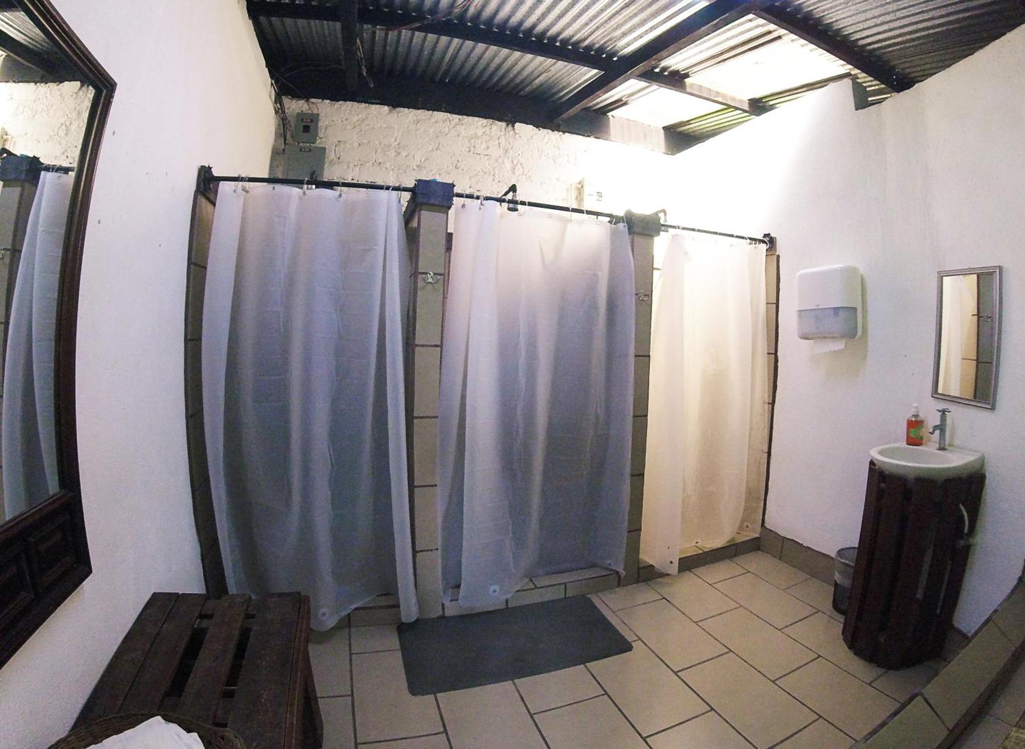 Hostal Antigueeno Antigua Bagian luar foto