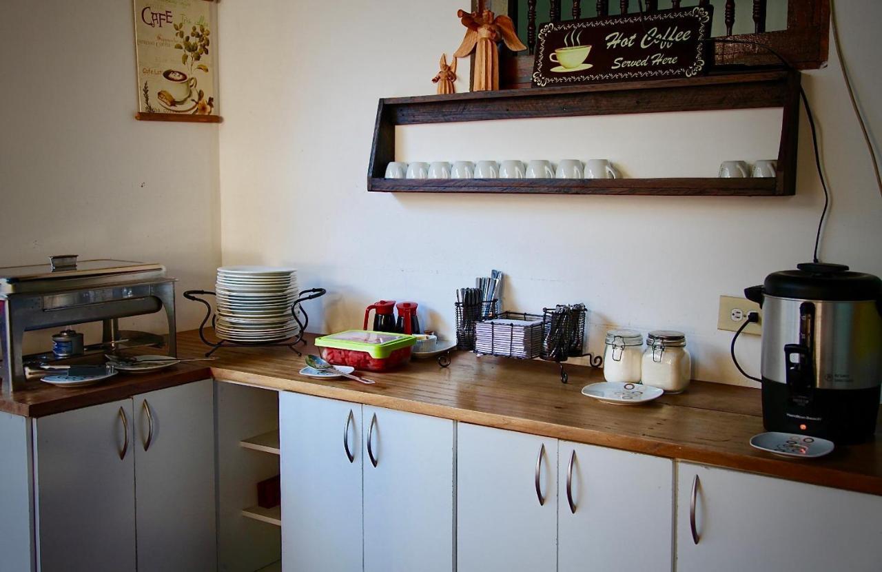 Hostal Antigueeno Antigua Bagian luar foto